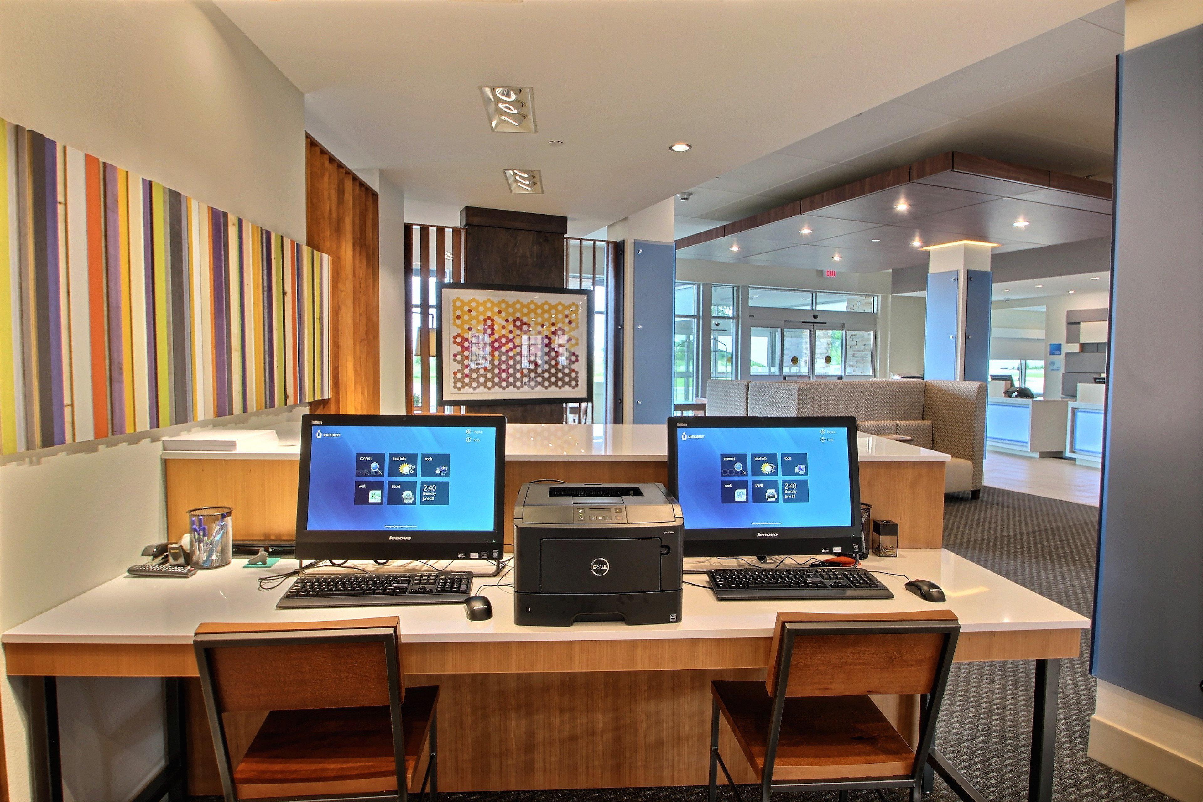 Holiday Inn Express & Suites Fond Du Lac By Ihg Exterior foto