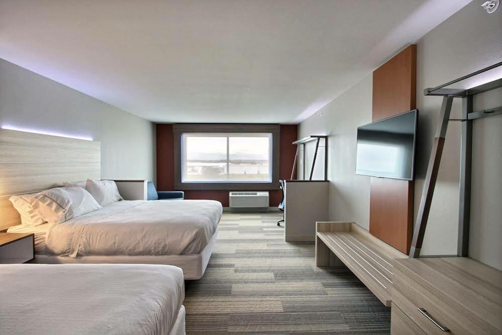 Holiday Inn Express & Suites Fond Du Lac By Ihg Exterior foto